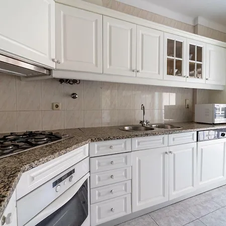 Appartamento Coutinho - Apartamento Com Pisicina, Junto A Praia