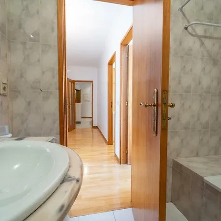 Coutinho - Apartamento Com Pisicina, Junto A Praia * Fão