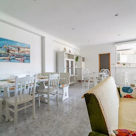 Appartamento Coutinho - Apartamento Com Pisicina, Junto A Praia *