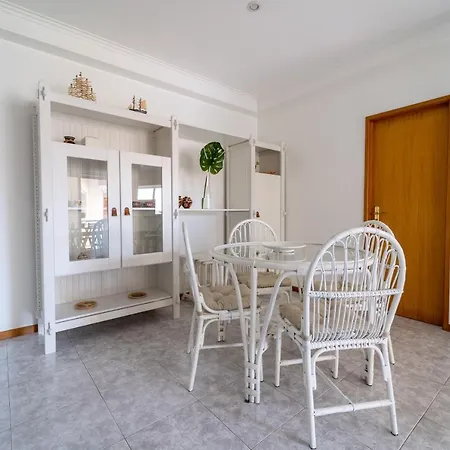 Coutinho - Apartamento Com Pisicina, Junto A Praia Apartamento *